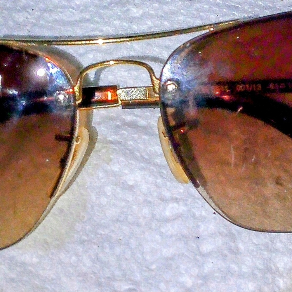 Ray-Ban Gold Aviator Sunglasses with Brown Gradient Lenses